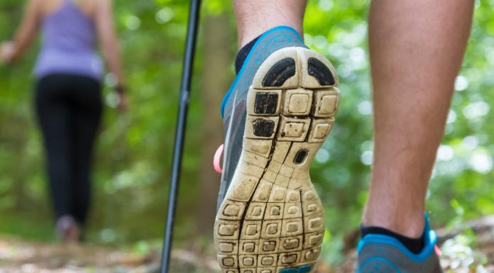 Czy 10 tys. kroków naprawdę pomaga schudnąć? Eksperci rozwiewają wątpliwości