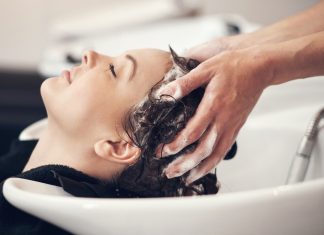 Ten szampon z jedwabiem polecają fryzjerki! Pięknie wygładza włosy. „Cudny zapach”