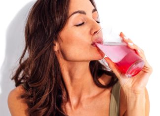 Zapomnij o rosole i galaretkach. Oto TOP 3 kolageny spektakularnie wygładzające skórę