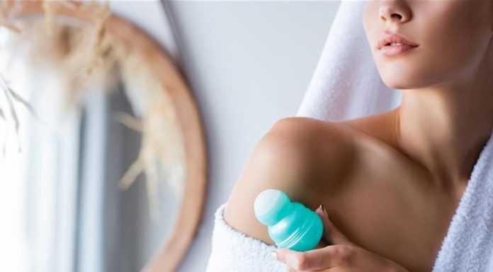 Najlepszy antyperspirant to ten! Niepozorny, a chroni przed potem do 72 godzin