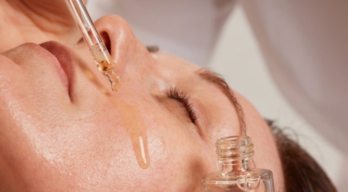 To serum wymazuje zmęczenie z twarzy. Cera, jak po masażu kobido