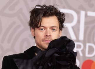 Gwiazdorskie etykiety: Pleasing. Harry Styles namawia do sprawiania sobie przyjemności