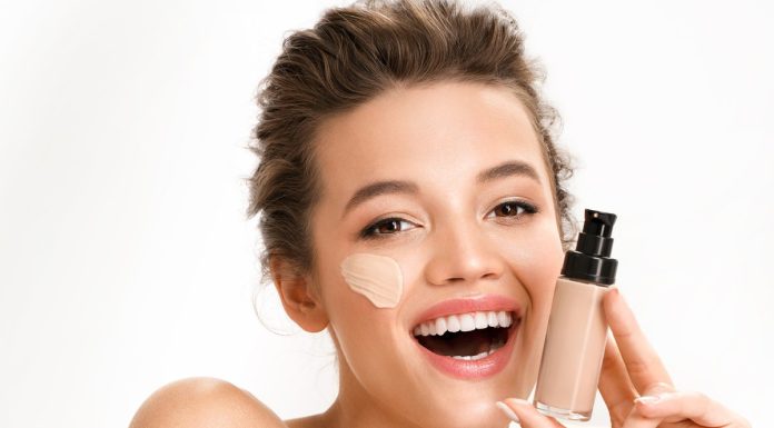 Ten nowy podkład 3w1 robi spektakularne glow. Działa jak wygładzający filtr optyczny