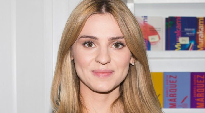 Kasia Tusk pokazała, jak wykonuje swój makijaż. Minimalistki będą zachwycone