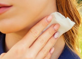 Ten podkład to 3w1 – kryje, nawilża i rozświetla. Przetrwa nawet upał i deszcz