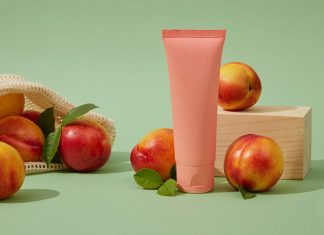 To masło do ciała koi, przedłuża opaleniznę i pachnie brzoskwinią