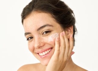 Polskie dermokosmetyki podbijają TikToka. Hit wśród dermatologów i influencerek