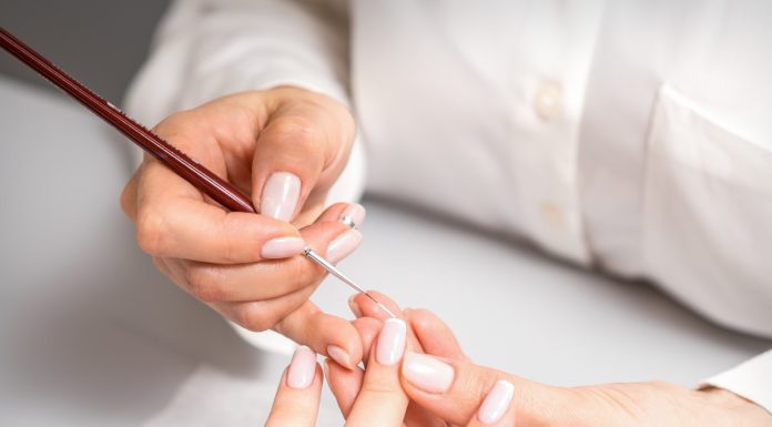 Ważny zakaz w branży kosmetycznej od 1 września. Sanepid potwierdził doniesienia