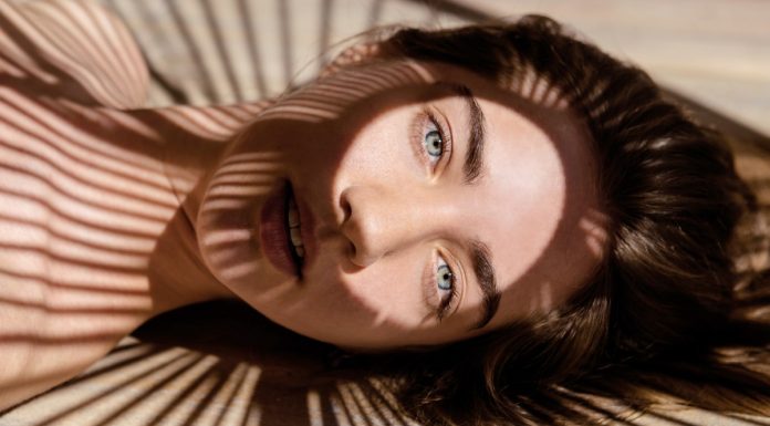 SPF chroni tylko przed UVB. Ta emulsja również przed UVA, IR i HEV.