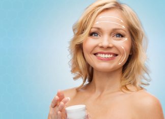 Pięć kremów, które niwelują wiotkość skóry. Zamiast liftigu!