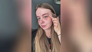 Kupiła opakowanie za 22 zł. Przetestowała płatki pod oczy z Biedronki