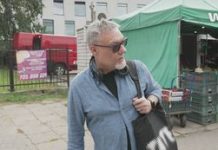 Zapytał Warszawiaków o dziki w mieście. „Co z empatią do kiełbasy?”